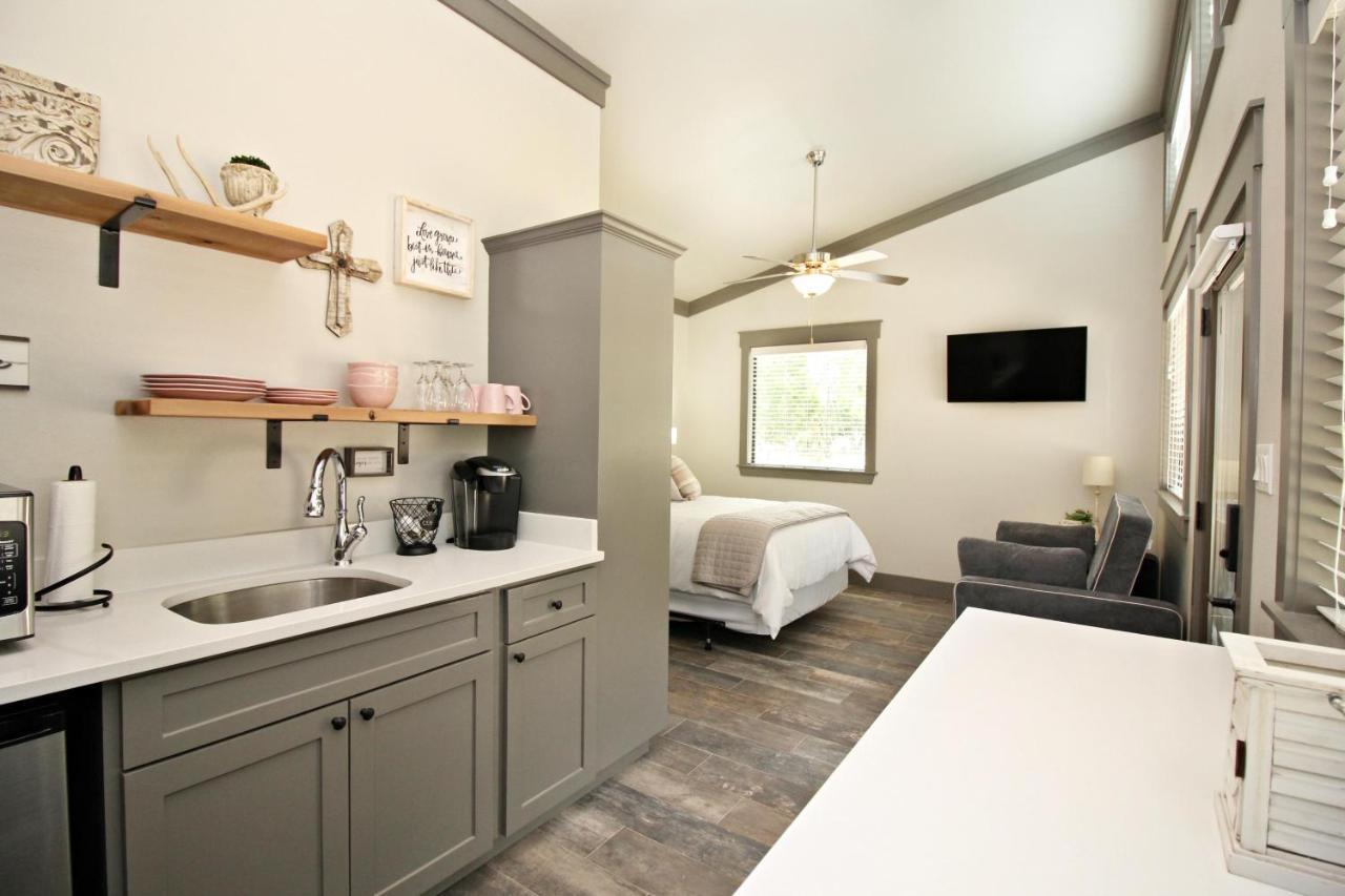 Green Acres Cottages - Wimberley Suite Bagian luar foto